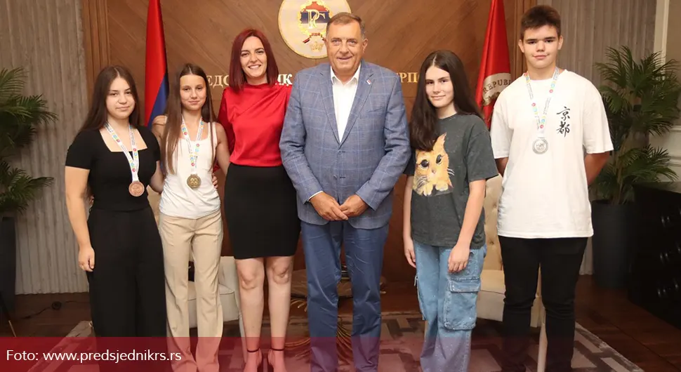 Додик и дјеца.webp